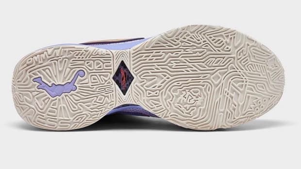 View of Nike LeBron 20 rubber outsole.